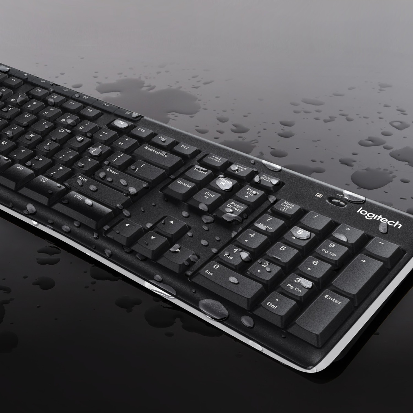 Logitech MK270 Wireless Combo - MK270 - Swiss CH QWERTZ, Black, Full-size Keyboard & 2.4GHz Optical Mouse