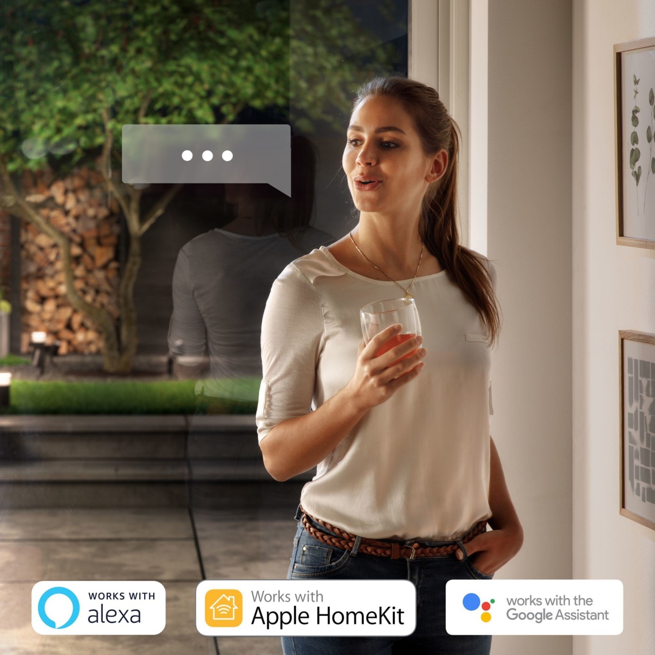 Philips Hue White & Color Ambiance Resonate Wall Light - Black - 1200 lm, White & Color Ambiance