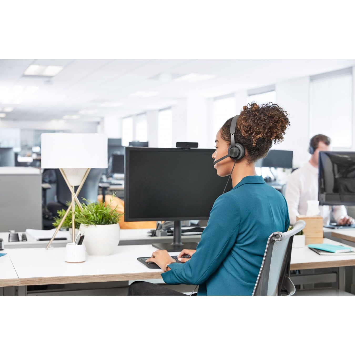 Logitech Zone Wired UC USB Headset for Unified Communications - Over-ear Closed, USB-A, PC Compatible