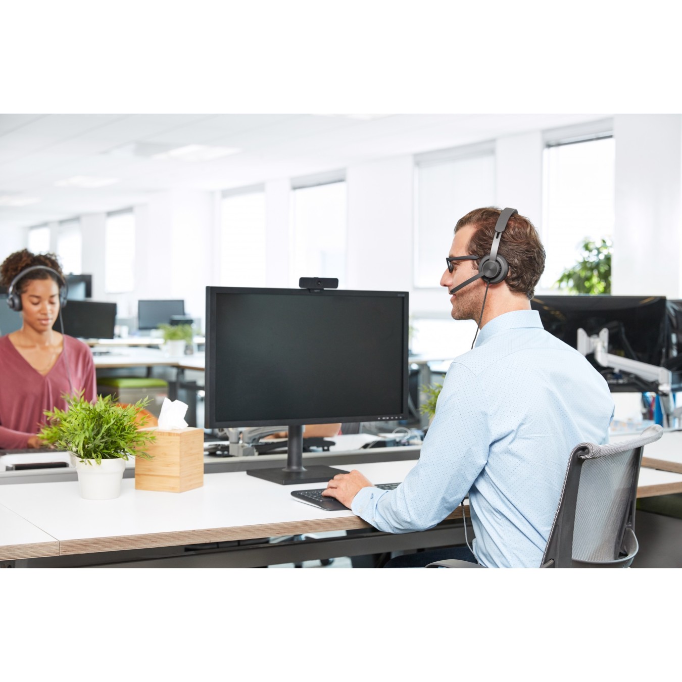 Logitech Zone Wired UC USB Headset for Unified Communications - Over-ear Closed, USB-A, PC Compatible