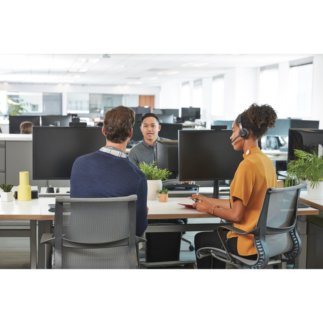Logitech Zone Wired UC USB Headset for Unified Communications - Over-ear Closed, USB-A, PC Compatible