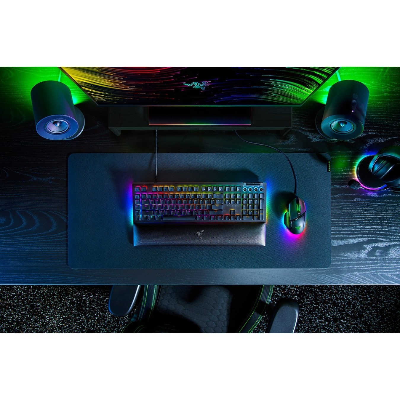 Razer BlackWidow V4 Green Switch Keyboard - V4 - Green Optical Switch, Per-Key RGB, Wired, 100% Full-Size, Windows