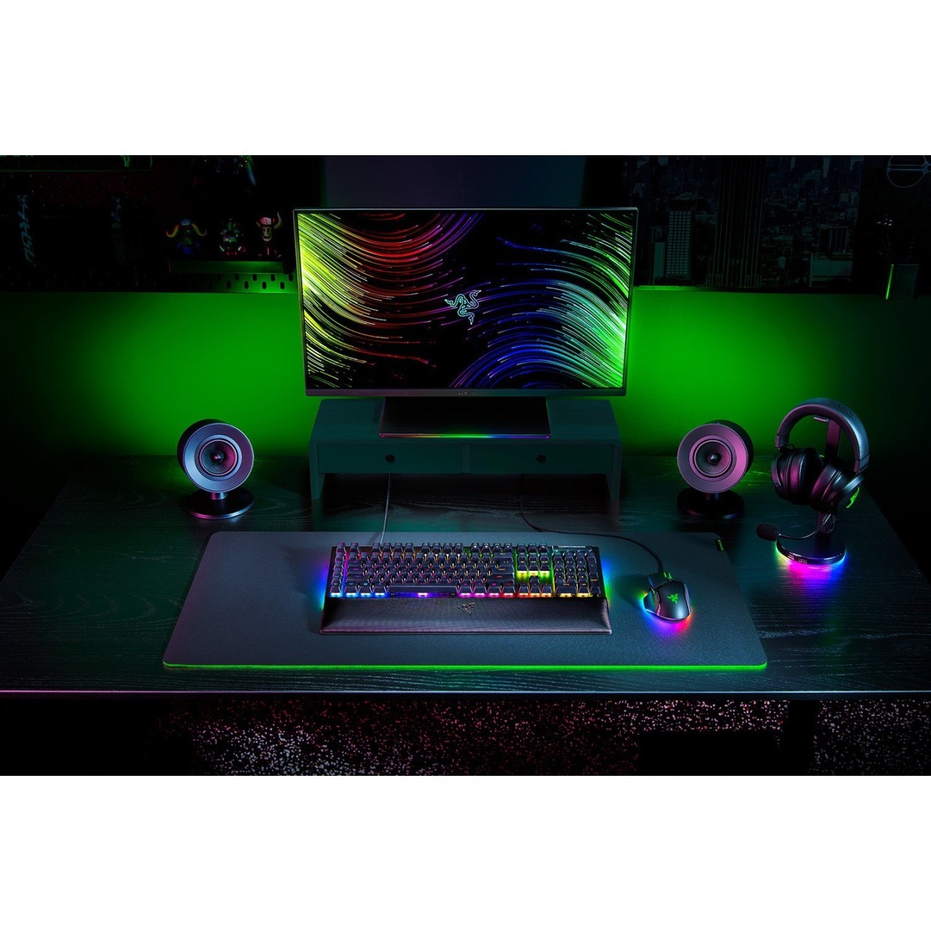 Razer BlackWidow V4 Green Switch Keyboard - V4 - Green Optical Switch, Per-Key RGB, Wired, 100% Full-Size, Windows