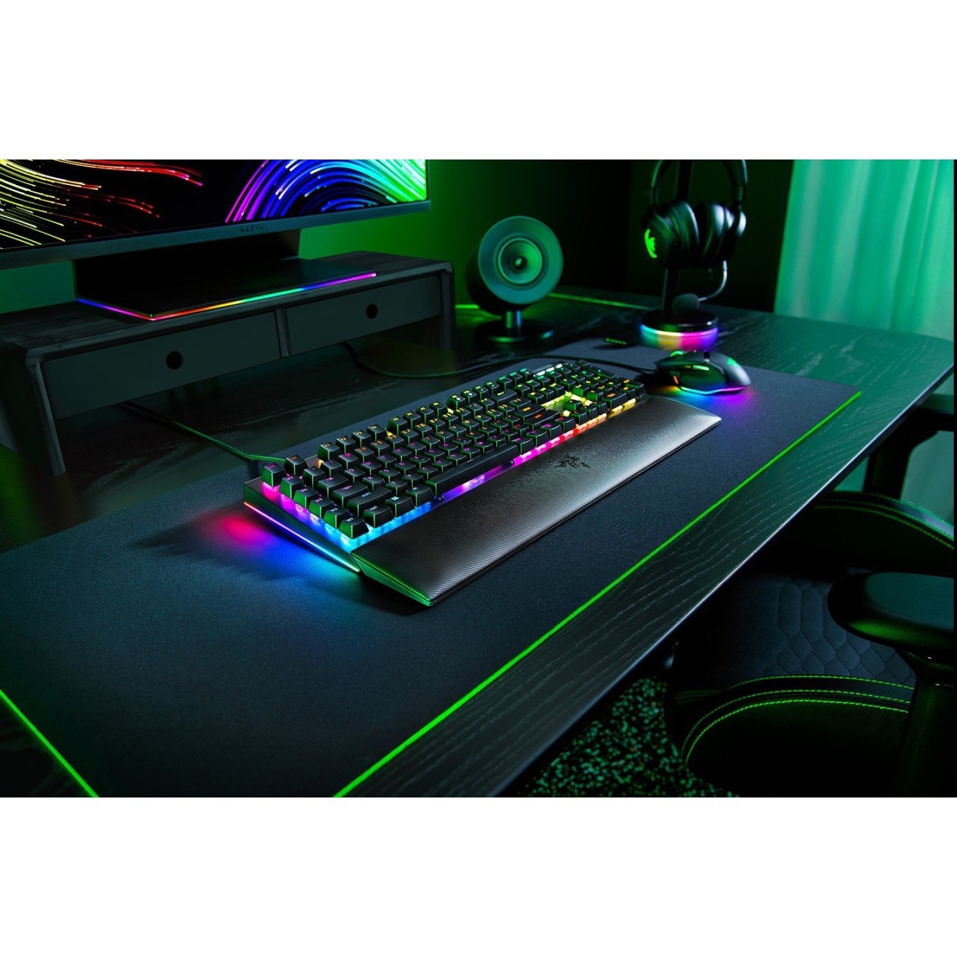Razer BlackWidow V4 Green Switch Keyboard - V4 - Green Optical Switch, Per-Key RGB, Wired, 100% Full-Size, Windows