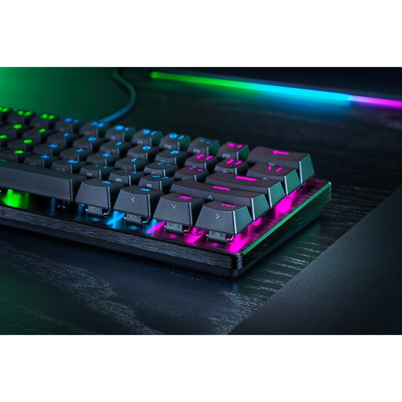 Razer Huntsman V3 Mini - V3 Mini - DE layout, 60% keyboard, Per-Key RGB, Optical Switch, Wired USB