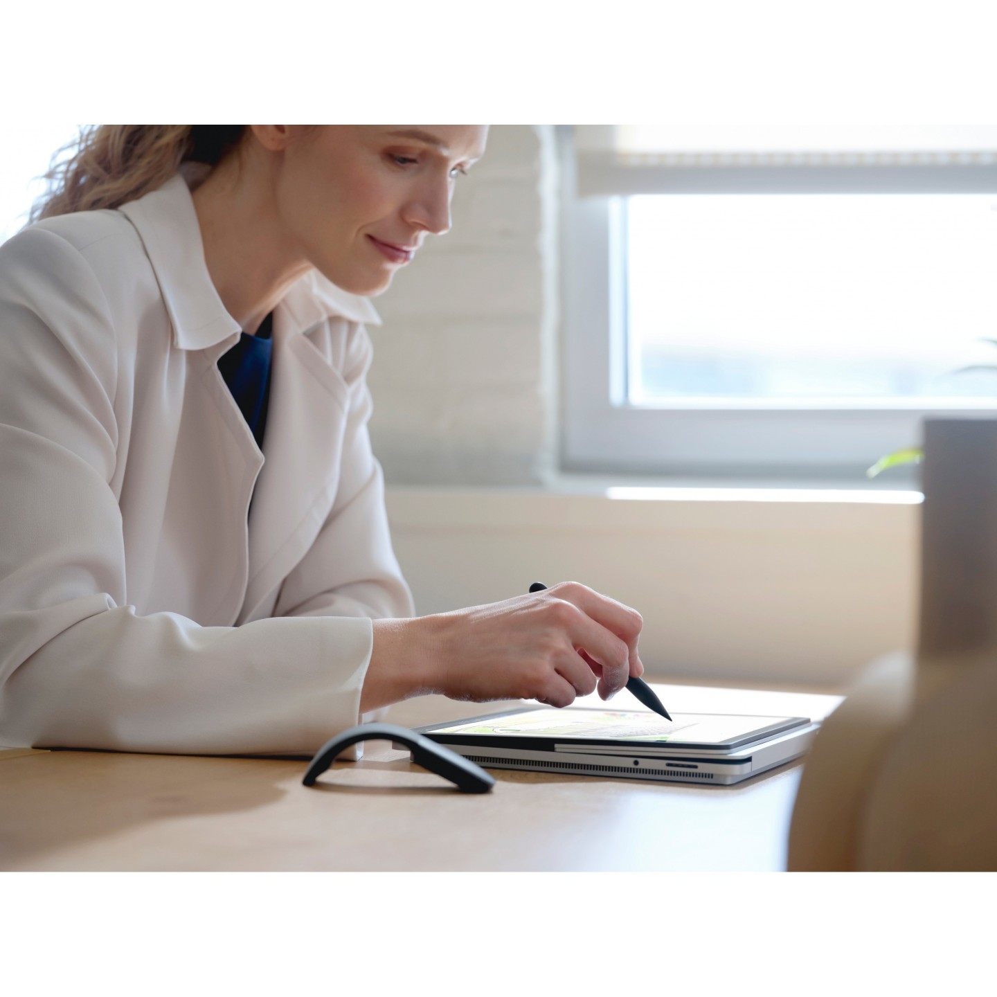 Microsoft Surface Slim Pen 2 - Black (Boxed) — Buy in Cyprus with Fast Delivery