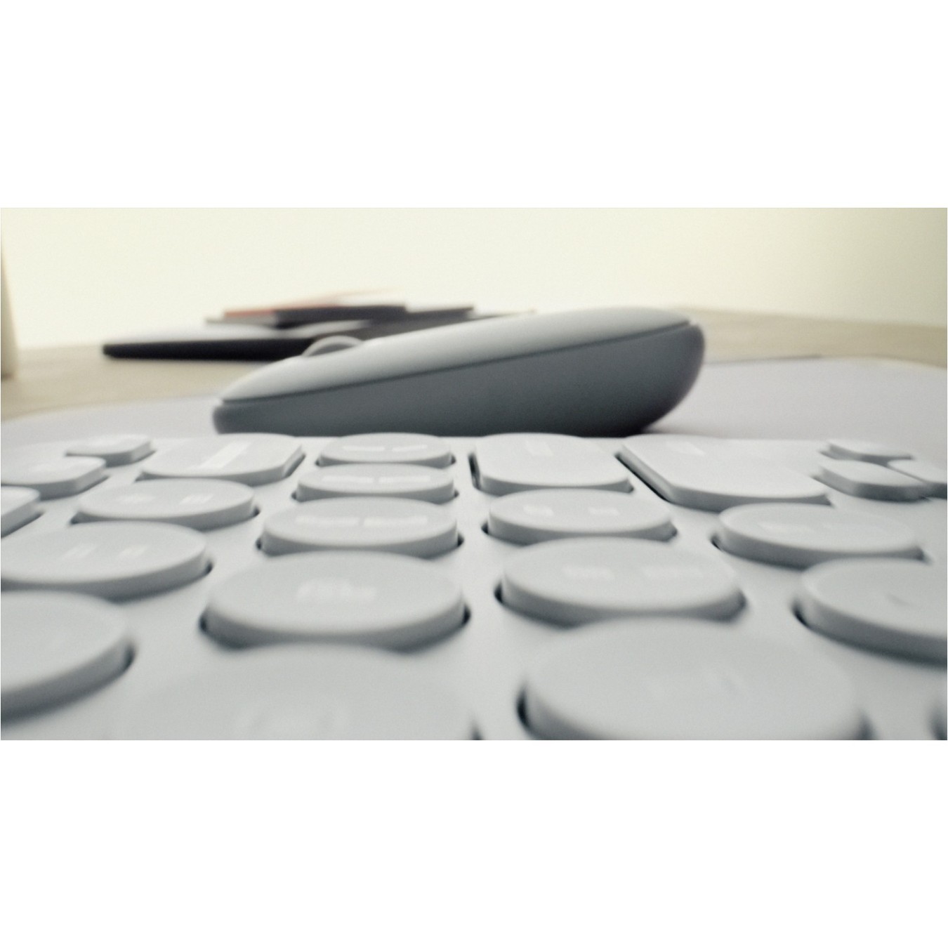Logitech Pebble 2 Combo - Pebble 2 - Graphite, Tri-Mode Wireless Keyboard — Buy in Cyprus with Fast Delivery
