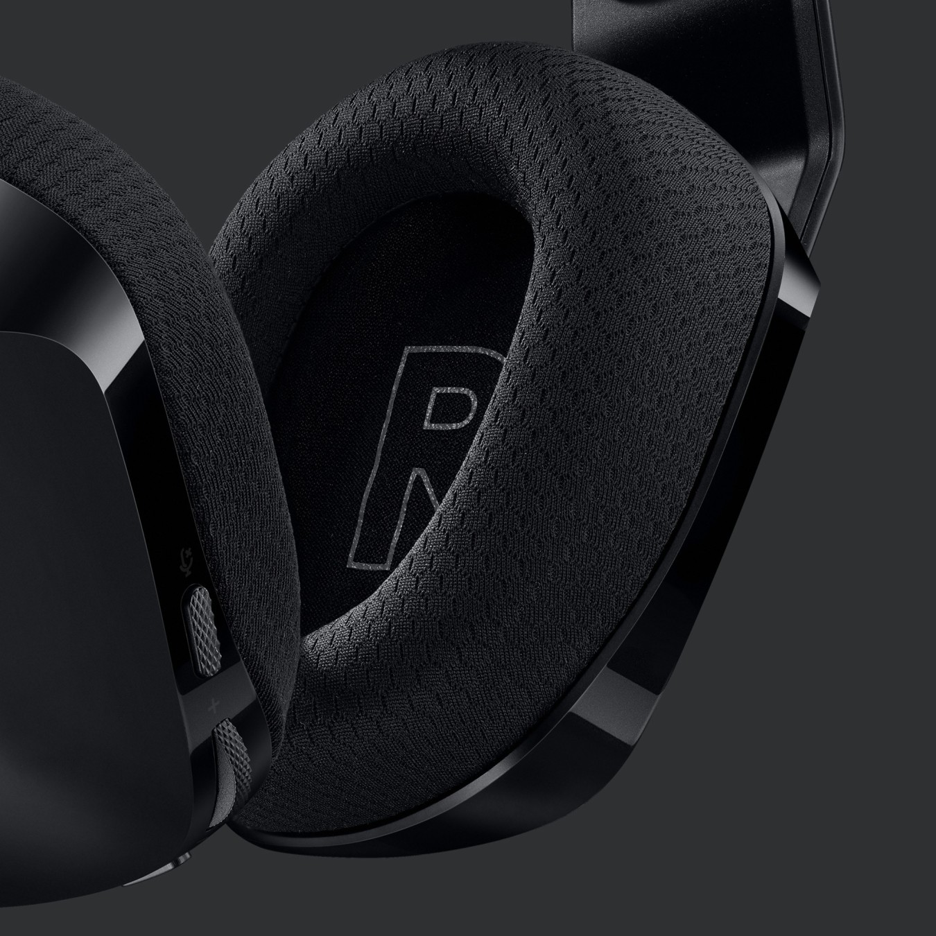 Logitech Gaming Headset Lightspeed - G733 - Black — Buy in Cyprus with Fast Delivery