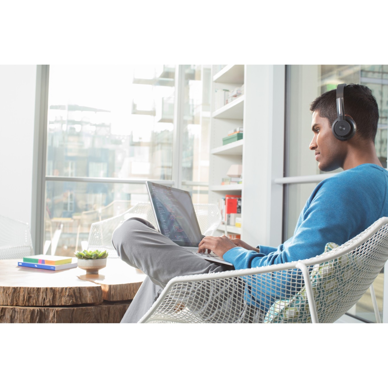 Logitech Zone Headset UC Wireless - On-Ear — Buy in Cyprus with Fast Delivery