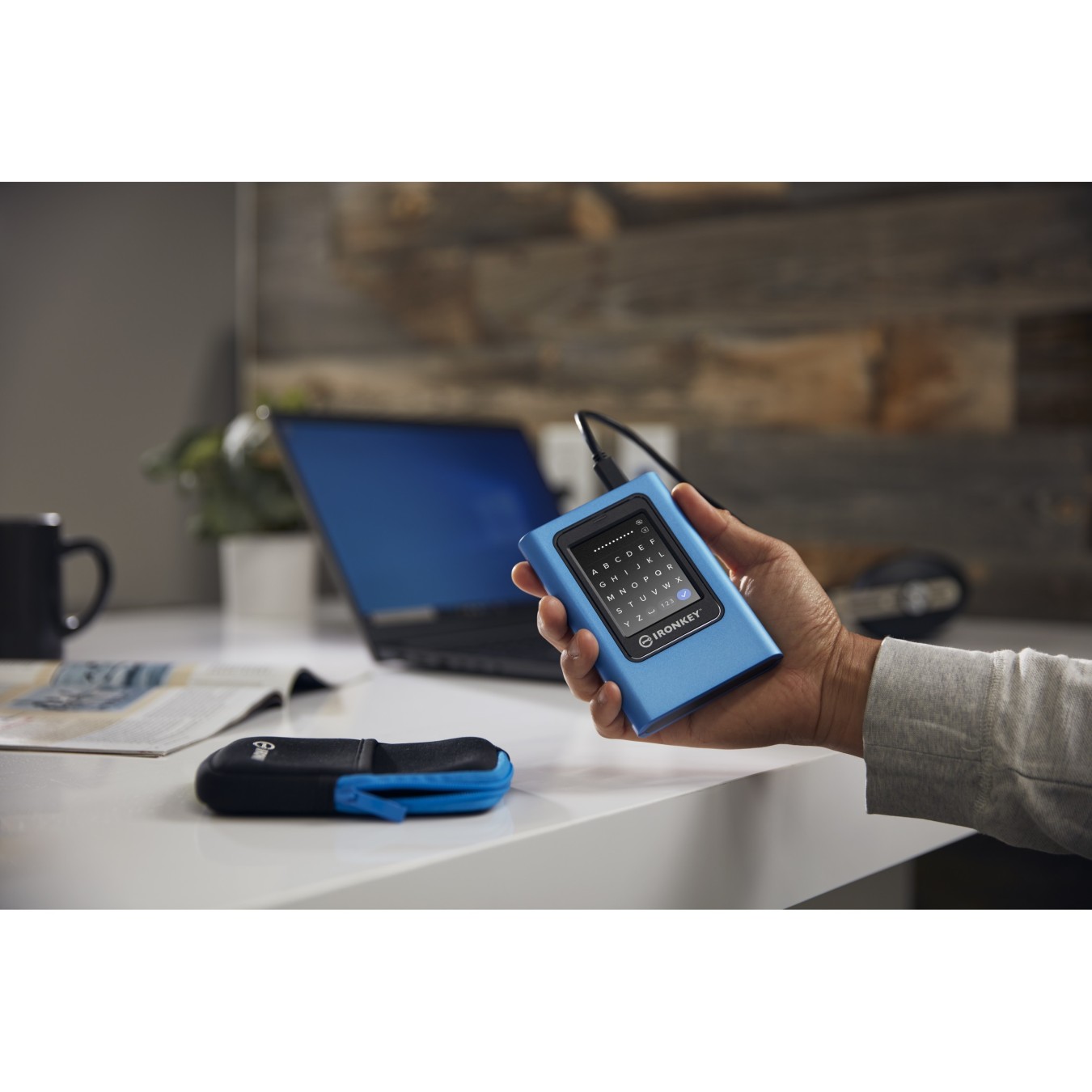 960GB Kingston IronKey Vault Privacy 80 USB 3.2 Gen1 - IronKey Vault Privacy 80 - Encrypted portable USB storage