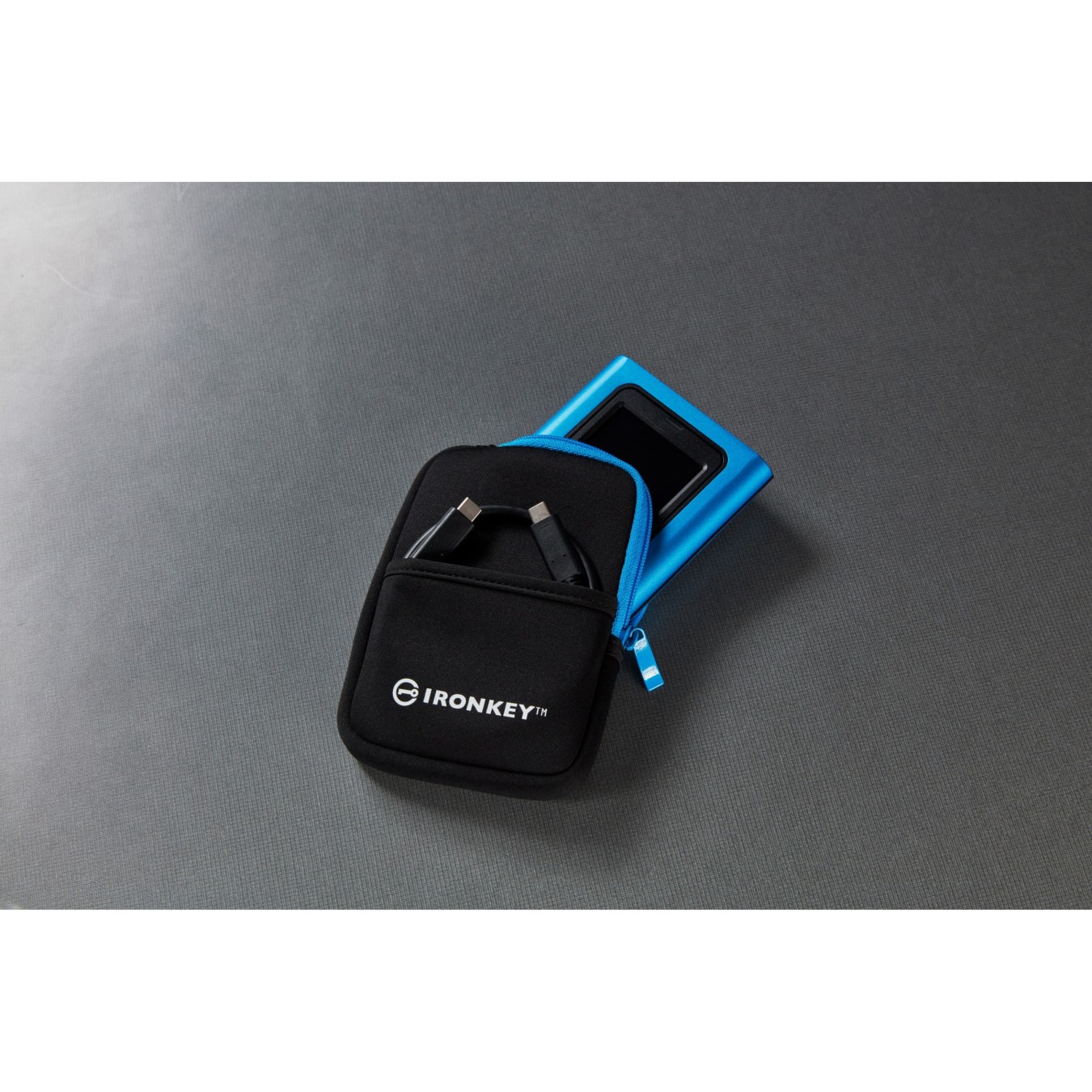 960GB Kingston IronKey Vault Privacy 80 USB 3.2 Gen1 - IronKey Vault Privacy 80 - Encrypted portable USB storage